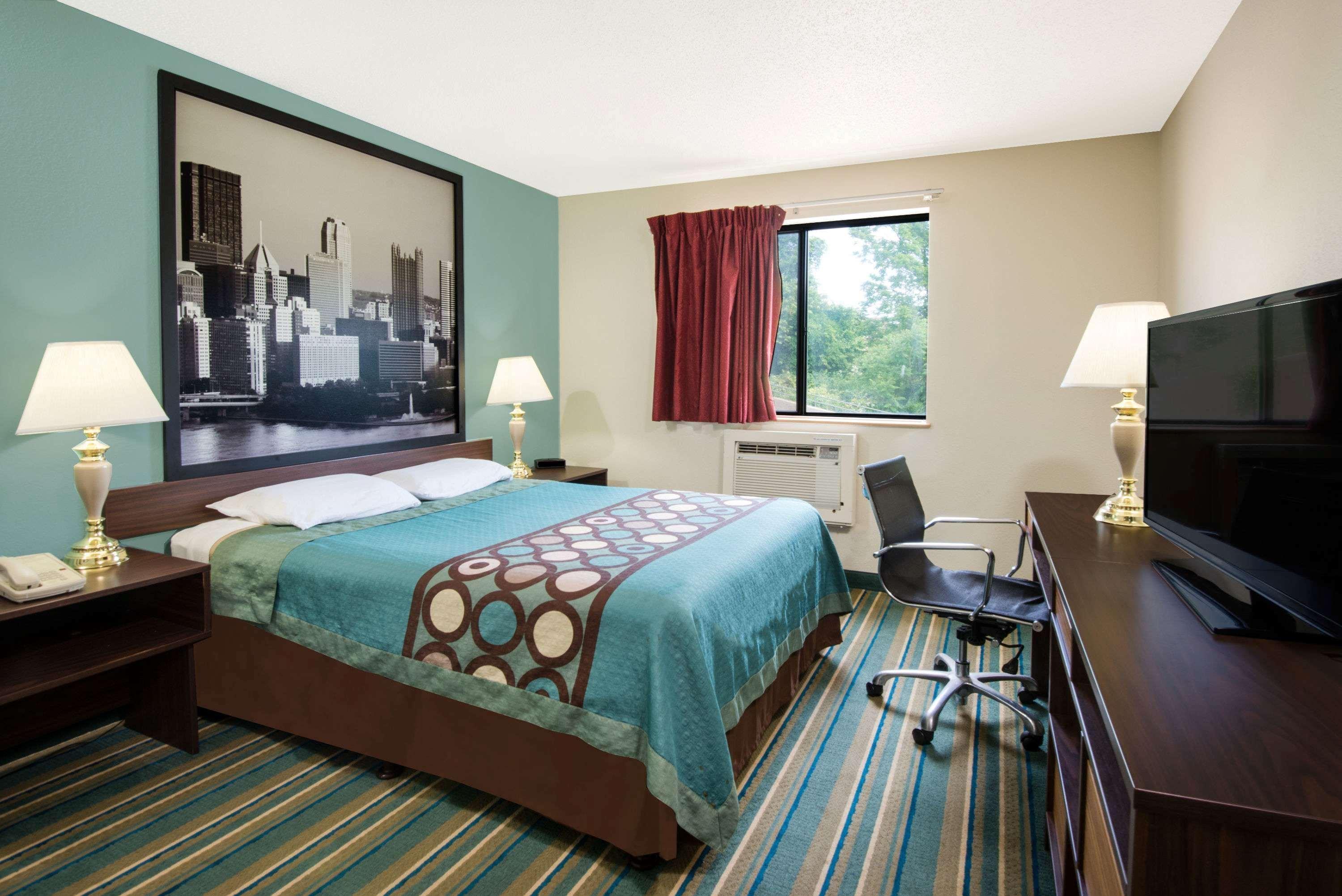Hotel Super 8 By Wyndham Pittsburgh Pa Airport-university Area Moon Township