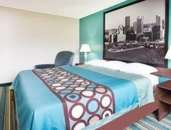 Super 8 By Wyndham Pittsburgh Pa Airport-university Area Hotel